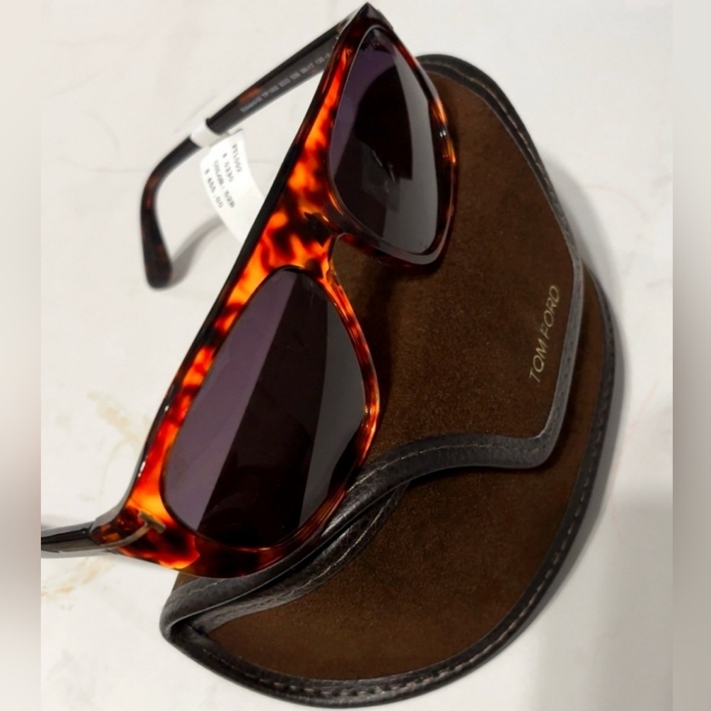 Tom Ford Tortoise Shell Sunglasses - Picture 5 of 6